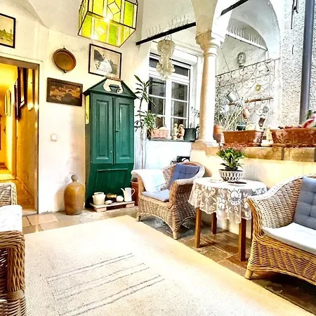 Center - Historisches & Refugium Apartmán Linec