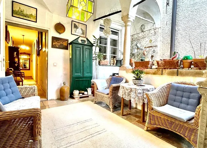 Center - Historisches & Refugium דירה לינץ